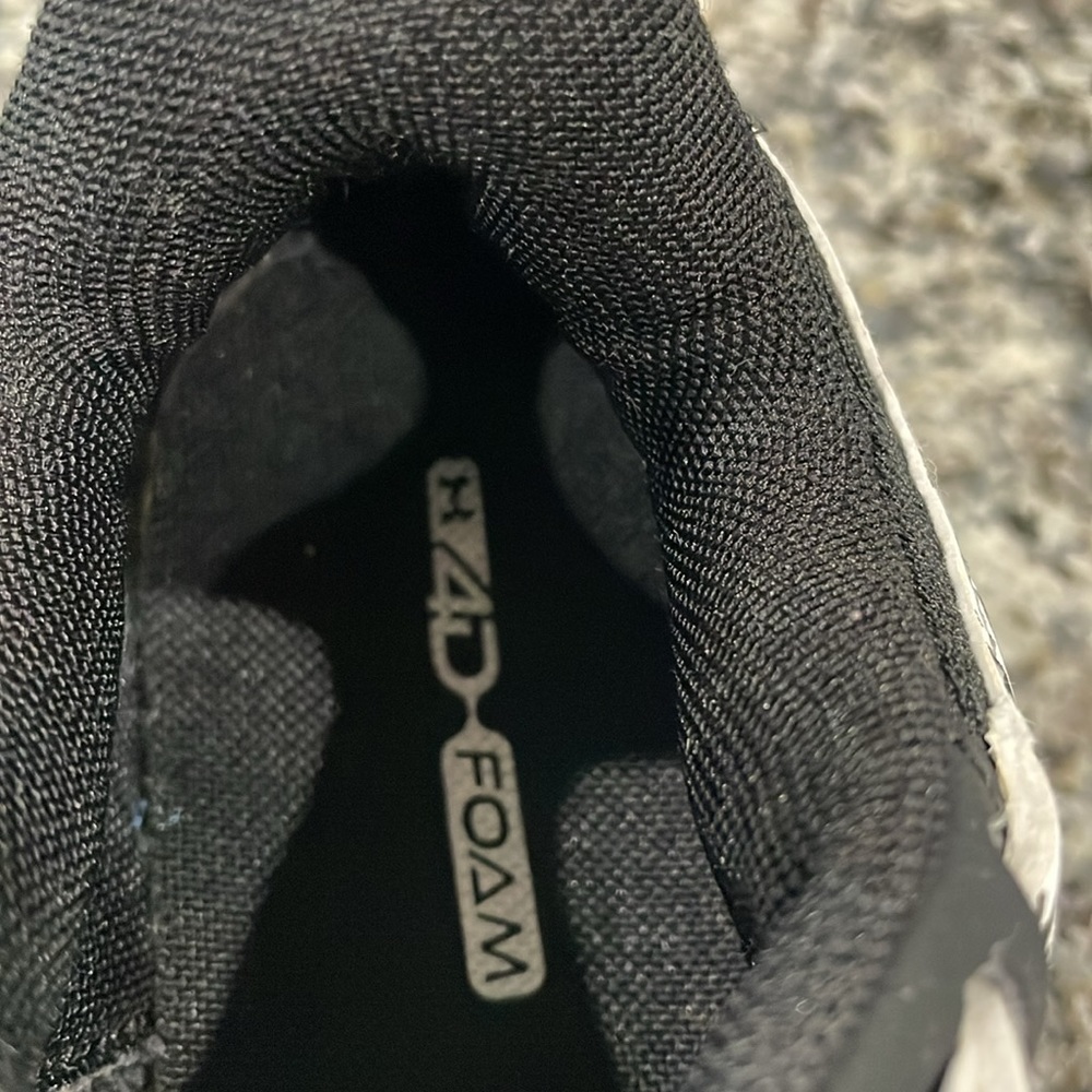 Under Armour Running Shoes - Picture 8 of 10